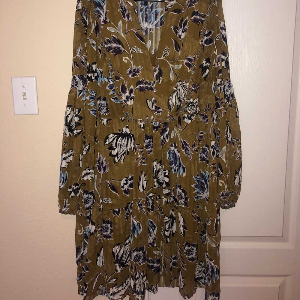 BCBG Maxazria size L midi dress